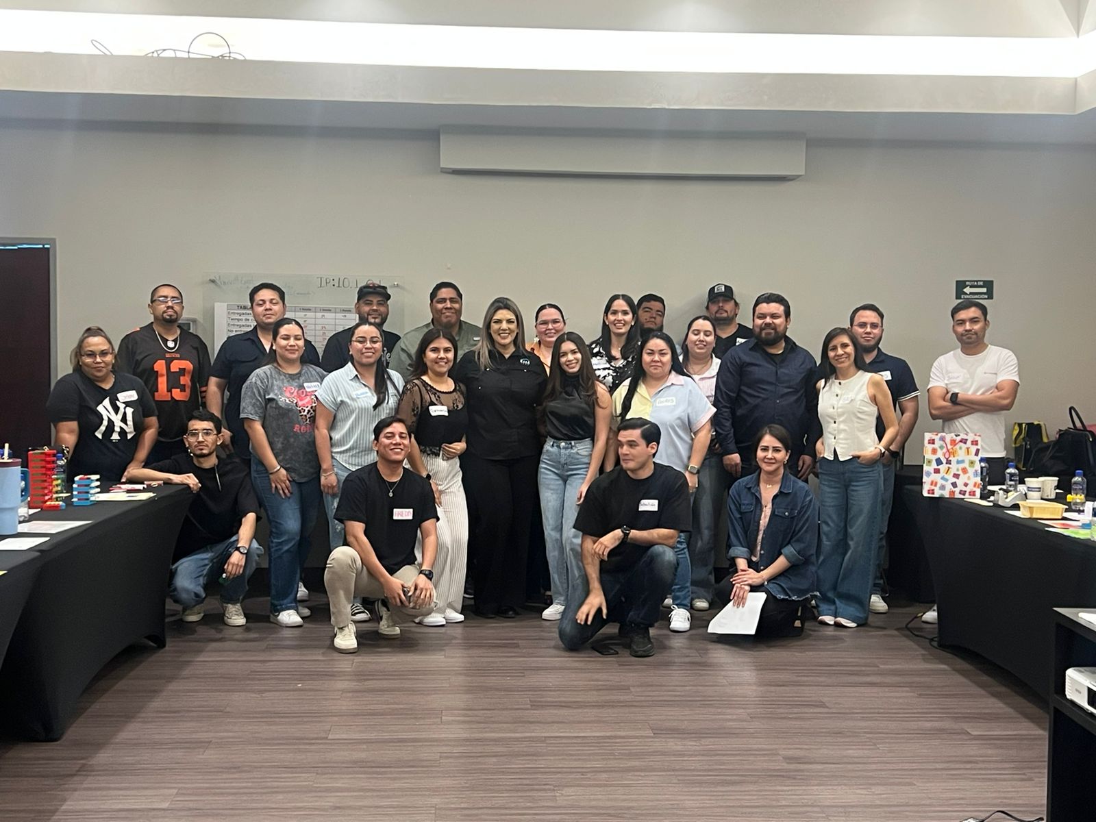 Grupo al finalizar un entrenamiento de KASA LEAN